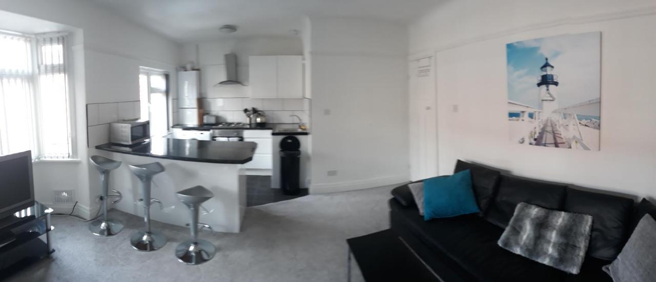 Marine Lake Apartment West Kirby Exterior foto